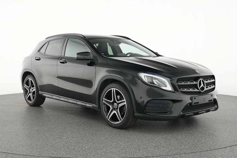 Used MERCEDES-BENZ GLA GLA 200 AMG Line 2019 Noir € 28890 in Eupen