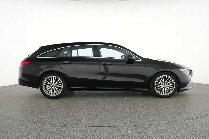 Used MERCEDES-BENZ CLA 180 Shooting Brake CLA 180 d Shooting Brake 2023 Noir € 32890 in Eupen