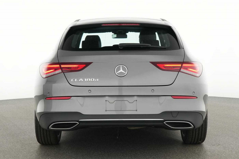 Used MERCEDES-BENZ CLA 180 Shooting Brake CLA 180 d Shooting Brake 2022 Gris € 32890 in Eupen