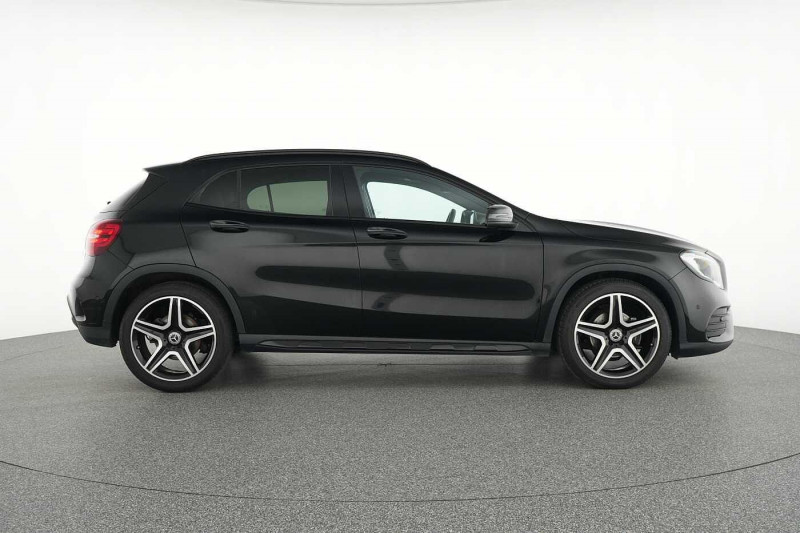 Occasion MERCEDES-BENZ GLA GLA 200 AMG Line 2019 Noir 28890 € à Eupen