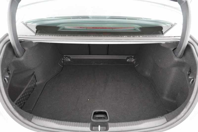 Used MERCEDES-BENZ Classe C C 200 d Avantgarde 2023 Argent € 35890 in Eupen