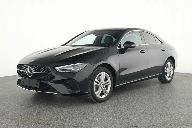 Used MERCEDES-BENZ CLA CLA 250 e Coupé Progressive 2024 Noir € 37890 in Eupen