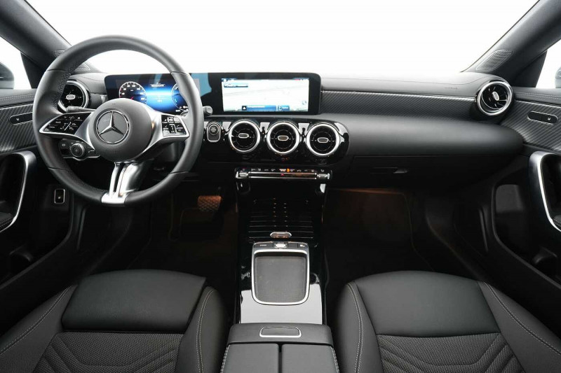 Used MERCEDES-BENZ CLA CLA 250 e Coupé Progressive 2024 Noir € 37890 in Eupen