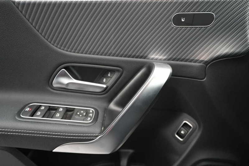 Used MERCEDES-BENZ CLA CLA 250 e Coupé Progressive 2024 Noir € 37890 in Eupen