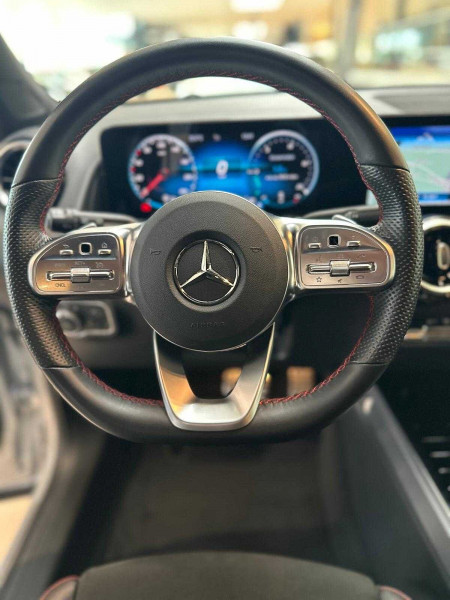 Used MERCEDES-BENZ GLB 180 GLB 180 AMG Line 7 places 2022 Argent € 45890 in Eupen