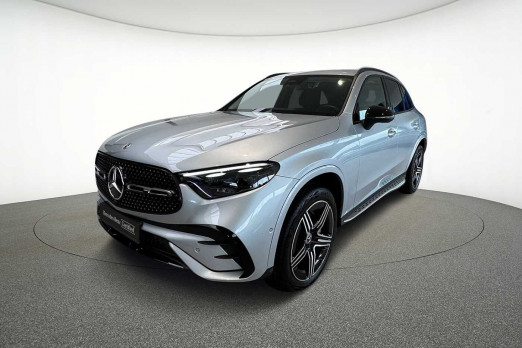 Used MERCEDES-BENZ GLC GLC 300 e 4MATIC AMG Line 2024 Argent € 64,890 in Eupen