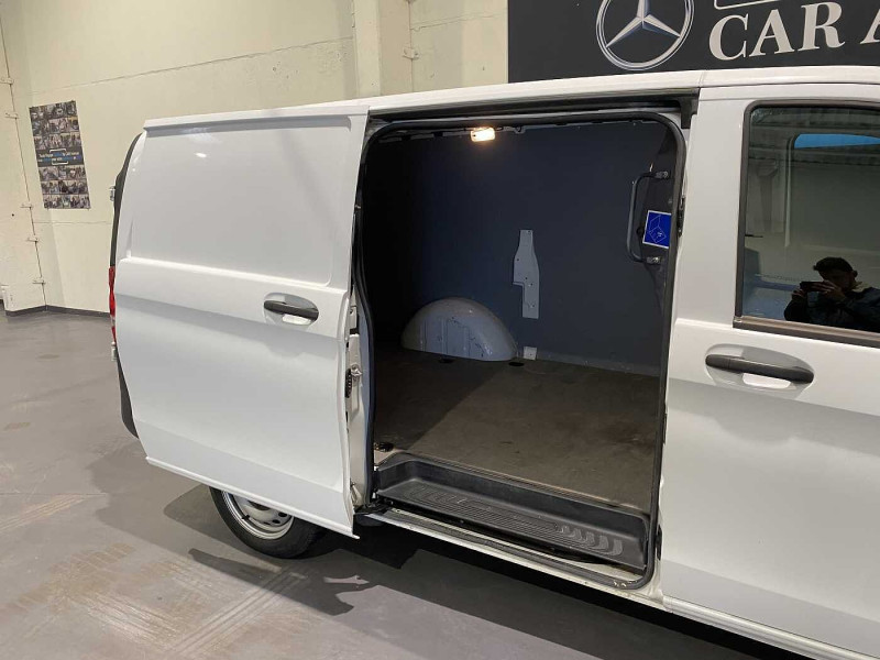 Occasion MERCEDES-BENZ Vito Vito 114 CDI L2 (17.900€ HTVA) 2019 Blanc 21659 € à Liège