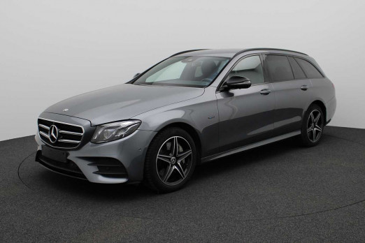Occasion MERCEDES-BENZ E 300 E 300 de Break AMG LINE *4ans de garantie* 2019 Gris 45 890 € à Liège
