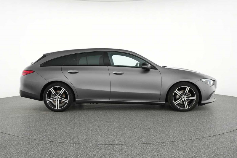 Occasion MERCEDES-BENZ CLA 200 Shooting Brake CLA 200 d Shooting Brake Progressive 2022 Gris 38890 € à Liège