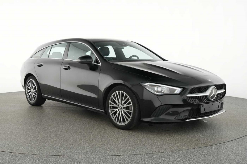 Used MERCEDES-BENZ CLA 180 Shooting Brake CLA 180 d Shooting Brake Progressive 2023 Noir € 31890 in Liège