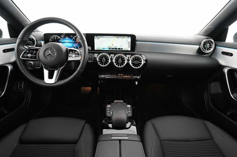 Occasion MERCEDES-BENZ CLA 200 Shooting Brake CLA 200 d Shooting Brake Progressive 2022 Gris 38890 € à Liège