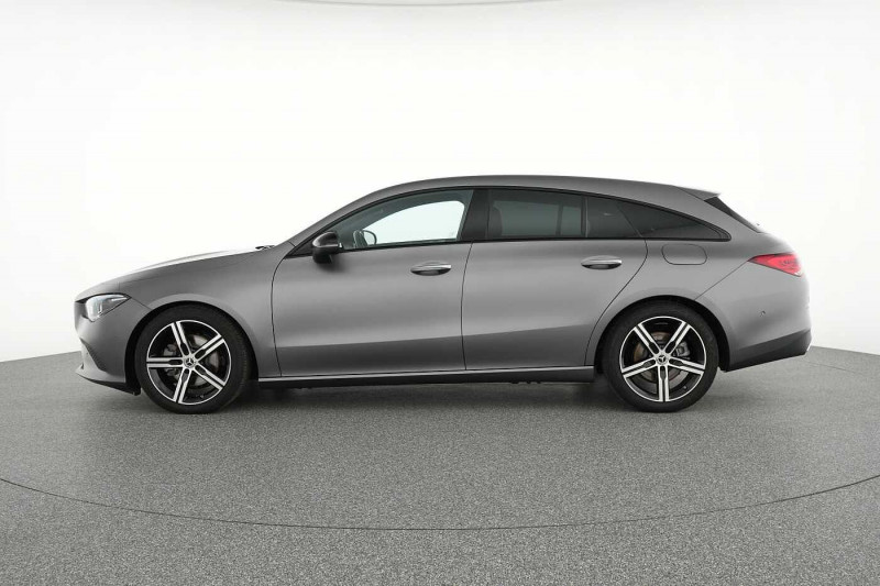 Occasion MERCEDES-BENZ CLA 200 Shooting Brake CLA 200 d Shooting Brake Progressive 2022 Gris 38890 € à Liège