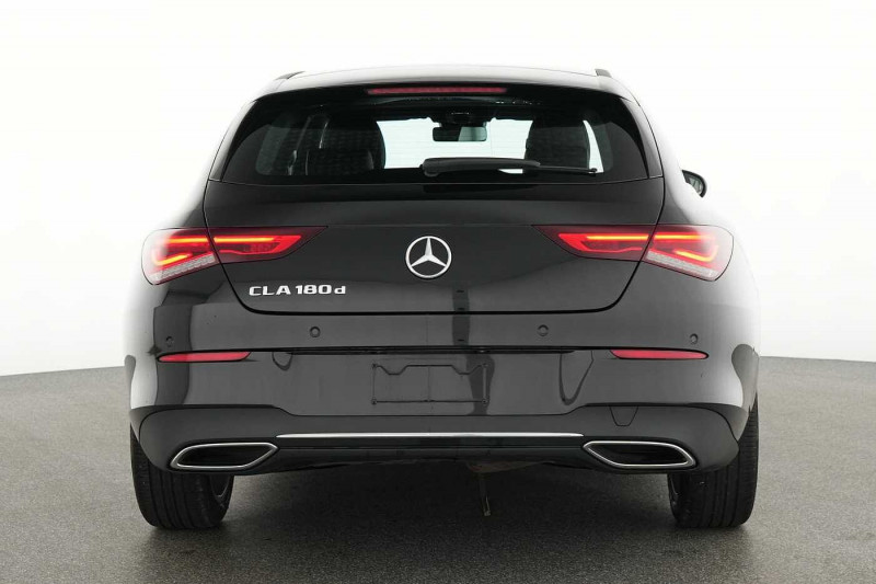 Used MERCEDES-BENZ CLA 180 Shooting Brake CLA 180 d Shooting Brake Progressive 2023 Noir € 31890 in Liège