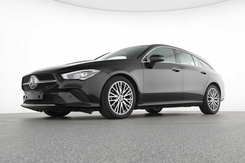 Used MERCEDES-BENZ CLA 180 Shooting Brake CLA 180 d Shooting Brake Progressive 2023 Noir € 31890 in Liège