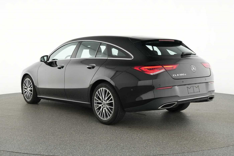 Used MERCEDES-BENZ CLA 180 Shooting Brake CLA 180 d Shooting Brake Progressive 2023 Noir € 31890 in Liège