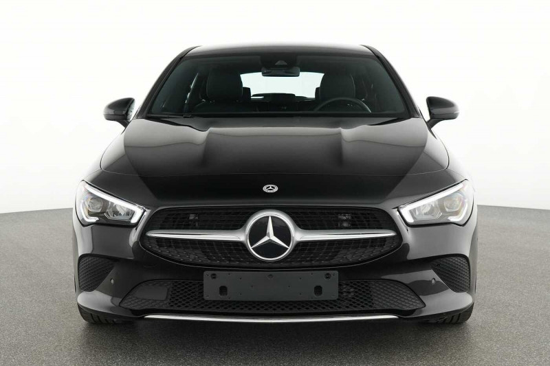 Used MERCEDES-BENZ CLA 180 Shooting Brake CLA 180 d Shooting Brake Progressive 2023 Noir € 31890 in Liège