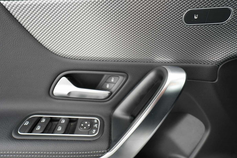 Used MERCEDES-BENZ CLA CLA 180 d Shooting Brake Progressive 2022 Argent € 26890 in Liège