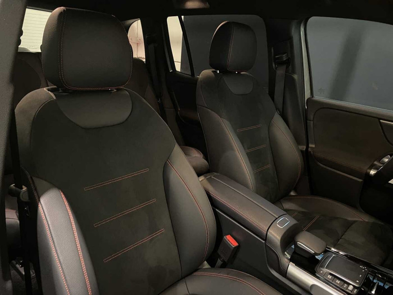 Occasion MERCEDES-BENZ GLB 180 GLB 180 AMG Line 7 places 2023 Gris 45890 € à Liège