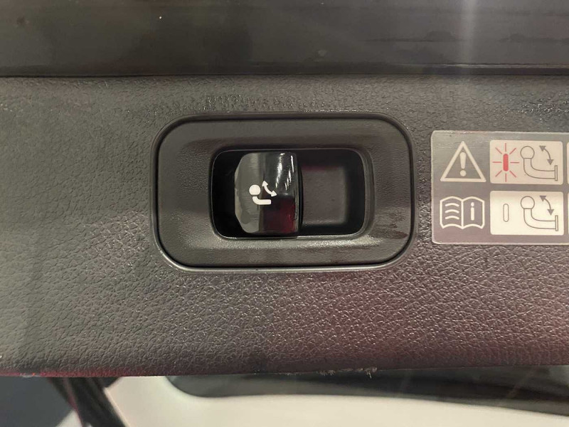 Occasion MERCEDES-BENZ Classe C C 300 e Break Avantgarde 2023 Gris 40900 € à Liège