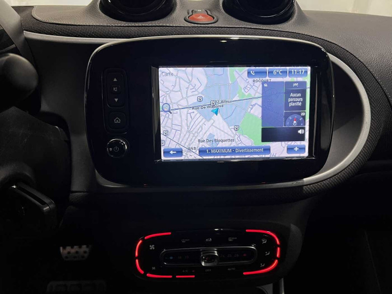 Used SMART Fortwo Coupe BRABUS fortwo Xclusive 2018 Rose € 20890 in Liège