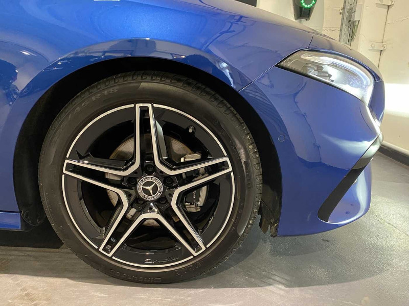 Occasion MERCEDES-BENZ Classe A A 200 d Berline AMG Line 2024 Noir 37890 € à Liège
