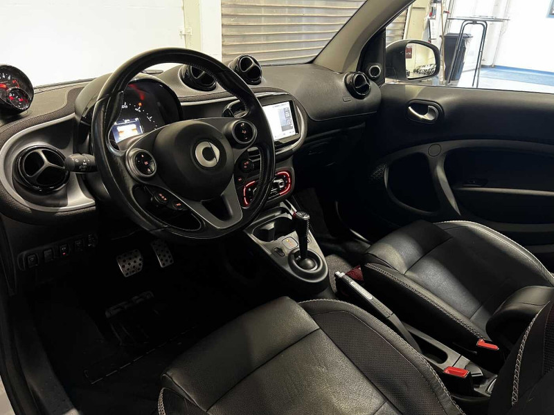 Used SMART Fortwo Coupe BRABUS fortwo Xclusive 2018 Rose € 20890 in Liège