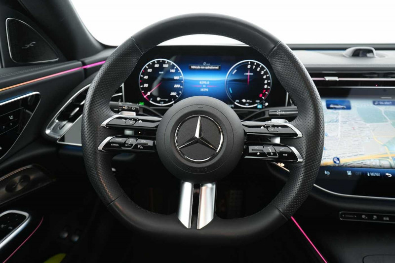 Used MERCEDES-BENZ E 300 E 300 e Break AMG Line 2024 Bleu € 69890 in Liège