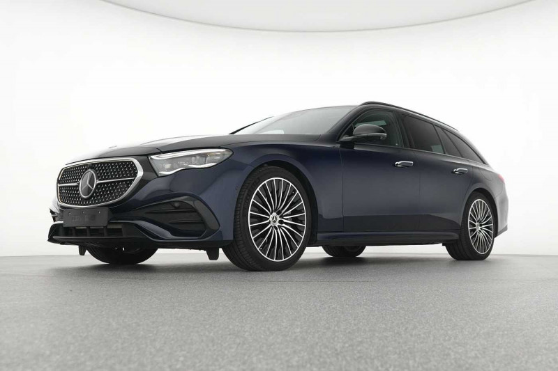 Used MERCEDES-BENZ E 300 E 300 e Break AMG Line 2024 Bleu € 69890 in Liège