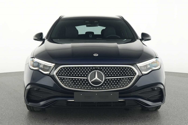 Used MERCEDES-BENZ E 300 E 300 e Break AMG Line 2024 Bleu € 67890 in Liège