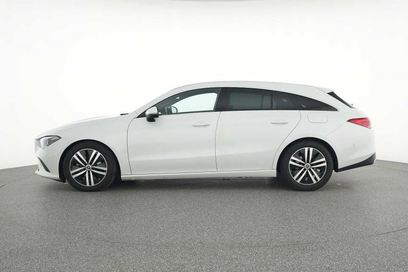 Used MERCEDES-BENZ CLA CLA 180 d Shooting Brake Progressive 2022 Argent € 26890 in Liège