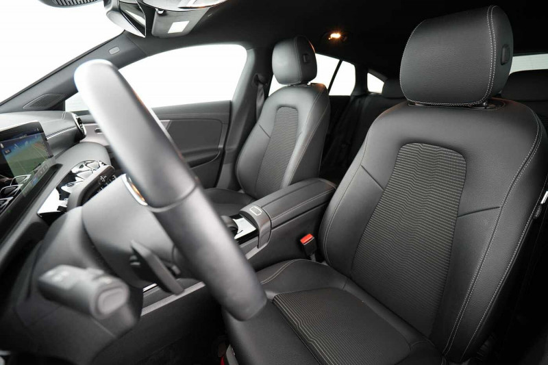 Used MERCEDES-BENZ CLA CLA 180 d Shooting Brake Progressive 2022 Argent € 26890 in Liège