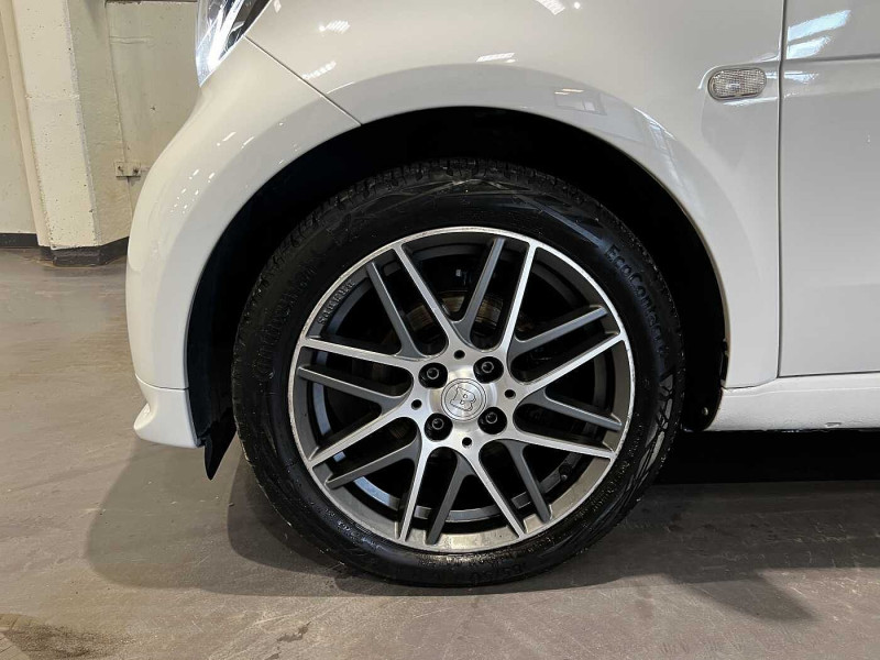 Used SMART Fortwo Coupe BRABUS fortwo Xclusive 2018 Rose € 20890 in Liège