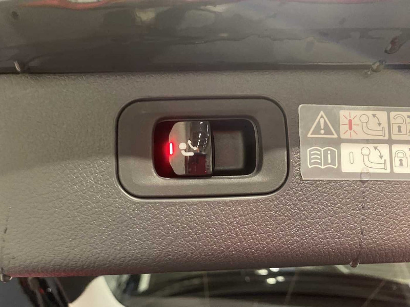 Occasion MERCEDES-BENZ Classe C C 180 Break Avantgarde 2023 Noir 31900 € à Liège