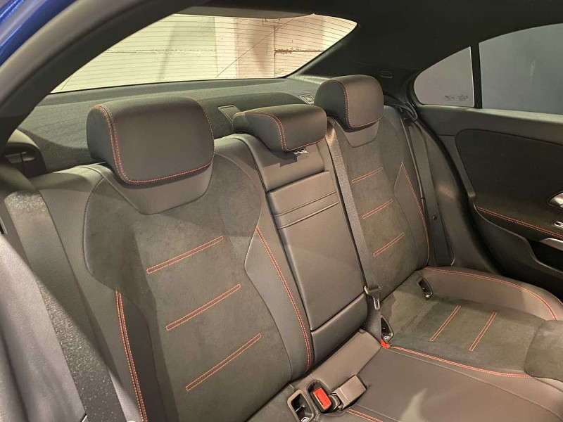 Occasion MERCEDES-BENZ Classe A A 200 d Berline AMG Line 2024 Noir 37890 € à Liège