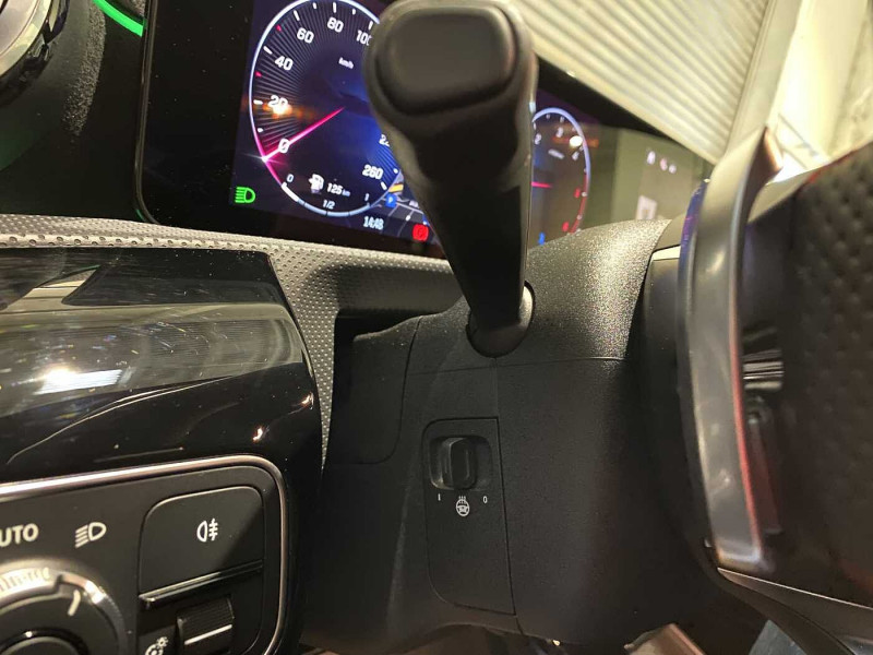 Occasion MERCEDES-BENZ Classe A A 200 d Berline AMG Line 2024 Noir 37890 € à Liège