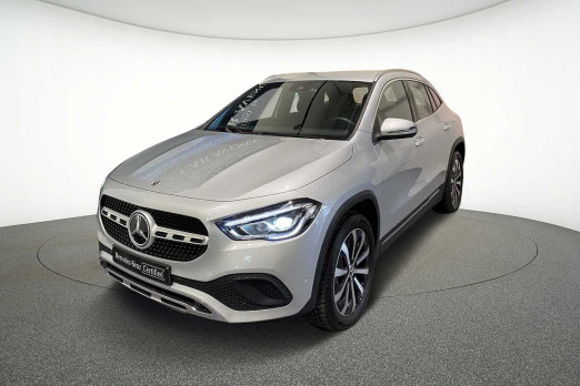 Used MERCEDES-BENZ GLA GLA 180 2022 Argent € 35,890 in Liège