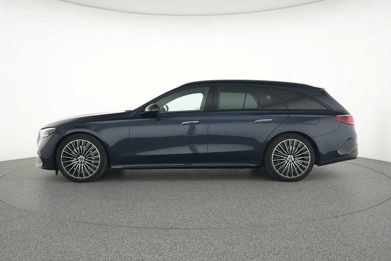 Used MERCEDES-BENZ E 300 E 300 e Break AMG Line 2024 Bleu € 69890 in Liège