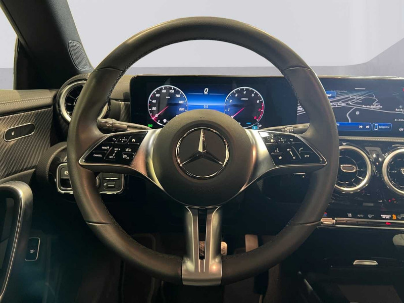 Used MERCEDES-BENZ CLA CLA 180 Coupé 2024 Gris € 33890 in Liège