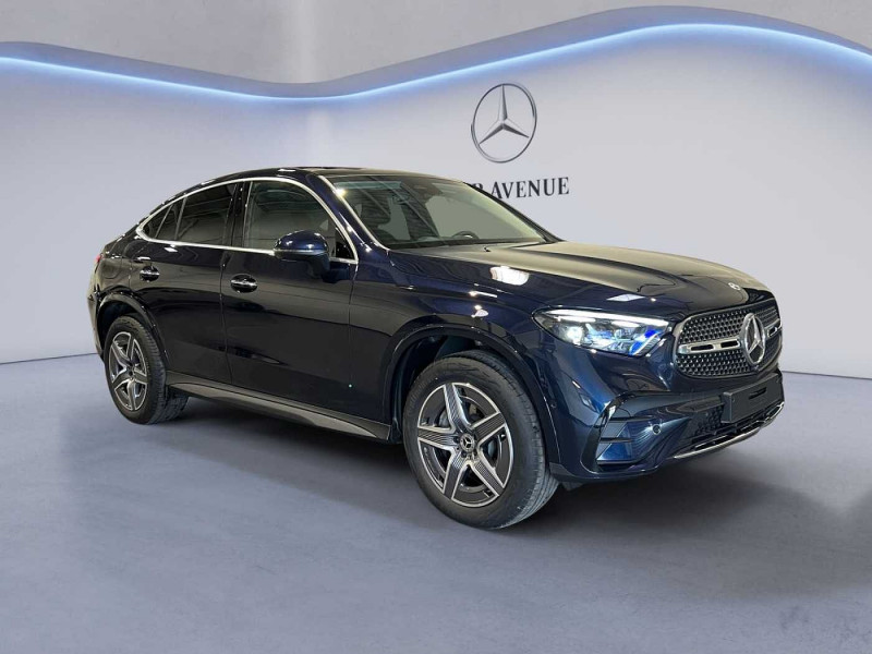 Used MERCEDES-BENZ GLC GLC 300 e 4MATIC Coupé AMG Line 2024 Bleu € 74890 in Liège