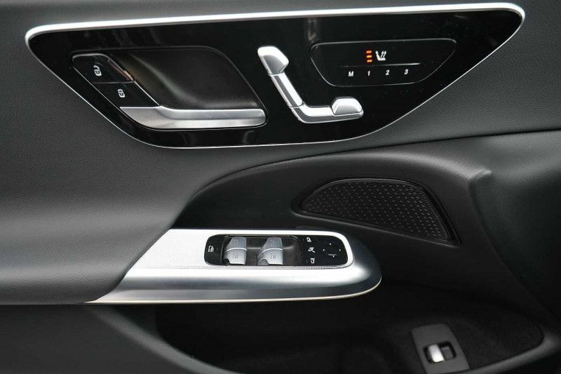 Occasion MERCEDES-BENZ Classe E E 220 d Berline 2024 Noir 52900 € à Liège