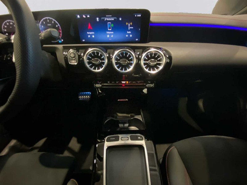 Occasion MERCEDES-BENZ CLA 180 Shooting Brake CLA 180 Shooting Brake AMG Line 2024 Noir 33900 € à Liège