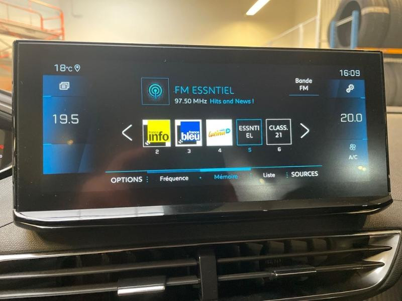 Used PEUGEOT 3008 1.5 BlueHDi 130ch S&S Active Pack 2022 Gris € 25990 in Leudelange