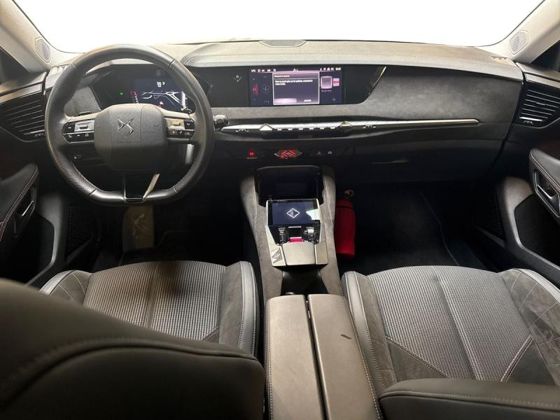 Occasion DS DS 4 BlueHDi 130ch Performance Line Automatique 2023 Rouge 28990 € à Leudelange