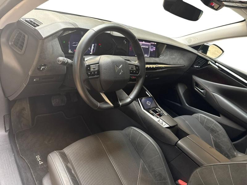 Occasion DS DS 4 BlueHDi 130ch Performance Line Automatique 2023 Rouge 28990 € à Leudelange