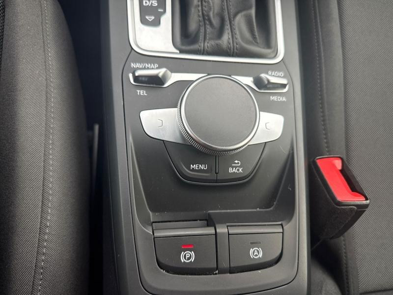 Used AUDI Q2 35 TFSI 150ch S line S tronic 7 2023 Noir Mythic métallisé € 28990 in Leudelange