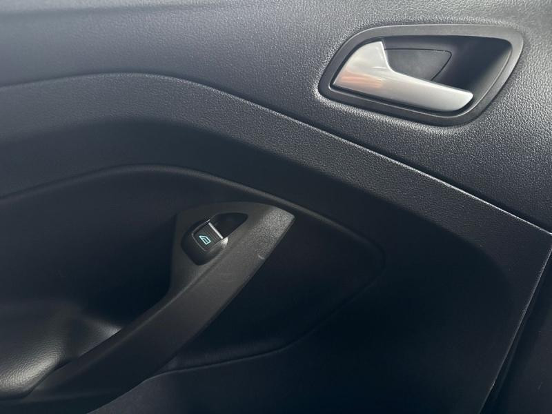 Used FORD Kuga 2.0 TDCi 150ch Stop&Start Titanium 4x2 Euro6.2 2019 Bleu Abysse € 15990 in Leudelange