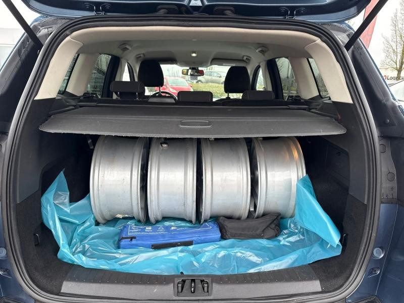 Used FORD Kuga 2.0 TDCi 150ch Stop&Start Titanium 4x2 Euro6.2 2019 Bleu Abysse € 15990 in Leudelange