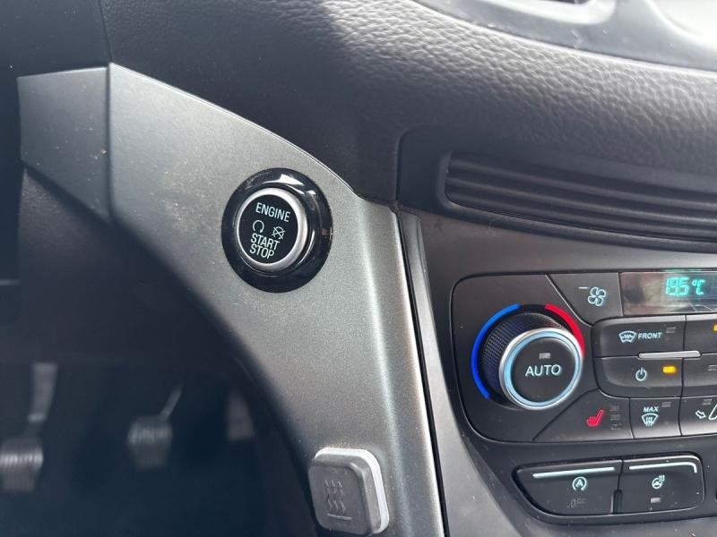 Used FORD Kuga 2.0 TDCi 150ch Stop&Start Titanium 4x2 Euro6.2 2019 Bleu Abysse € 15990 in Leudelange