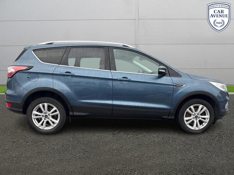 Used FORD Kuga 2.0 TDCi 150ch Stop&Start Titanium 4x2 Euro6.2 2019 Bleu Abysse € 15990 in Leudelange