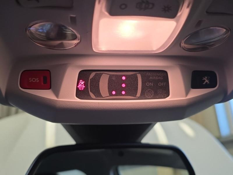 Occasion PEUGEOT 3008 1.2 PureTech 130ch S&S Active 2020 Blanc Nacré (N) 14980 € à Leudelange